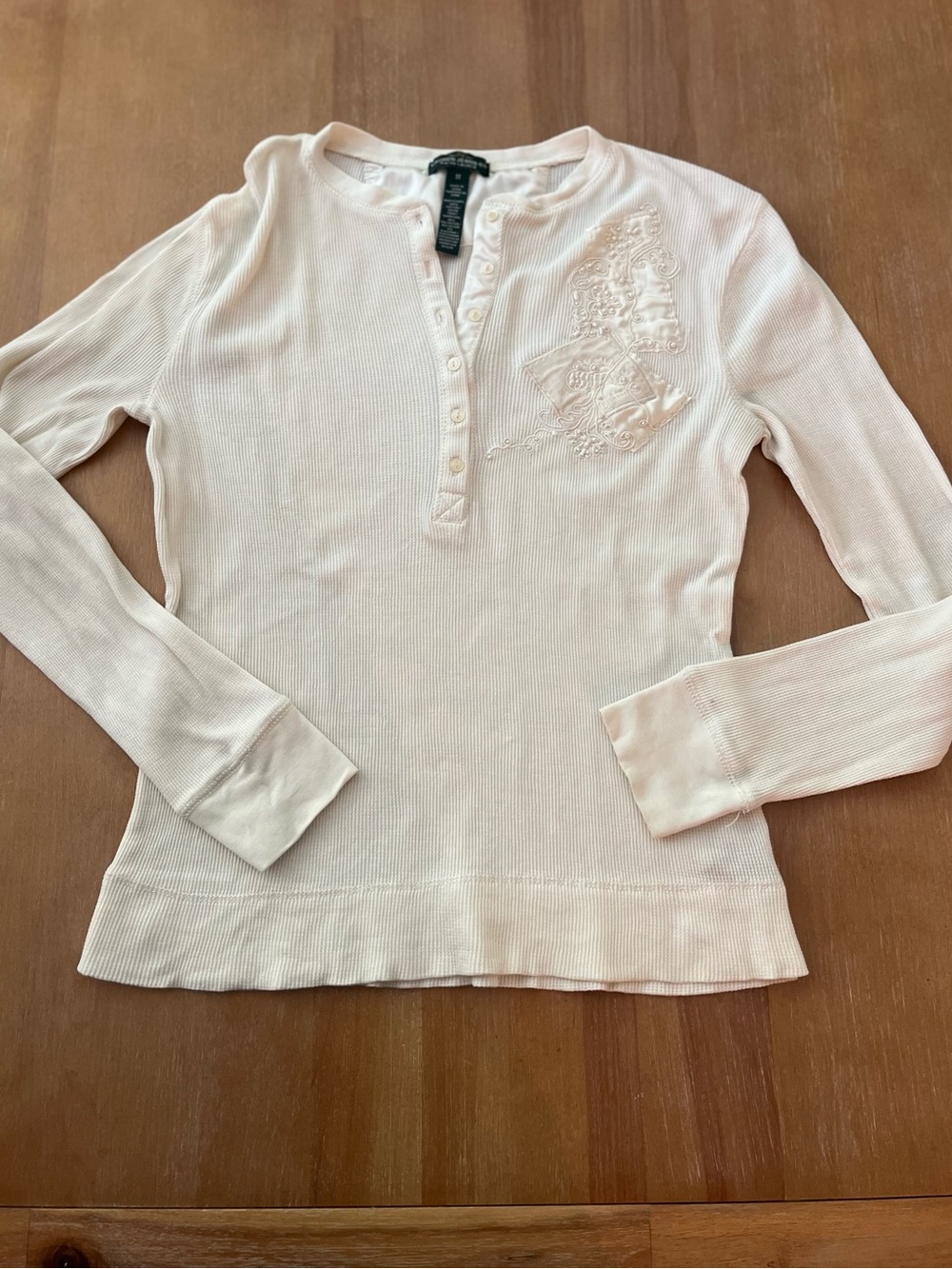 Lauren Jeans Co. Ralph Lauren Cream Ribbed Henley - Size M Chest appliqué